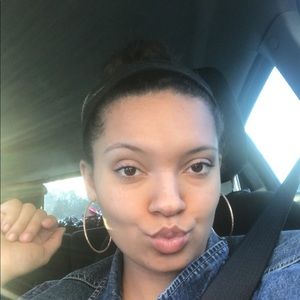 Meet your Posher, Carington